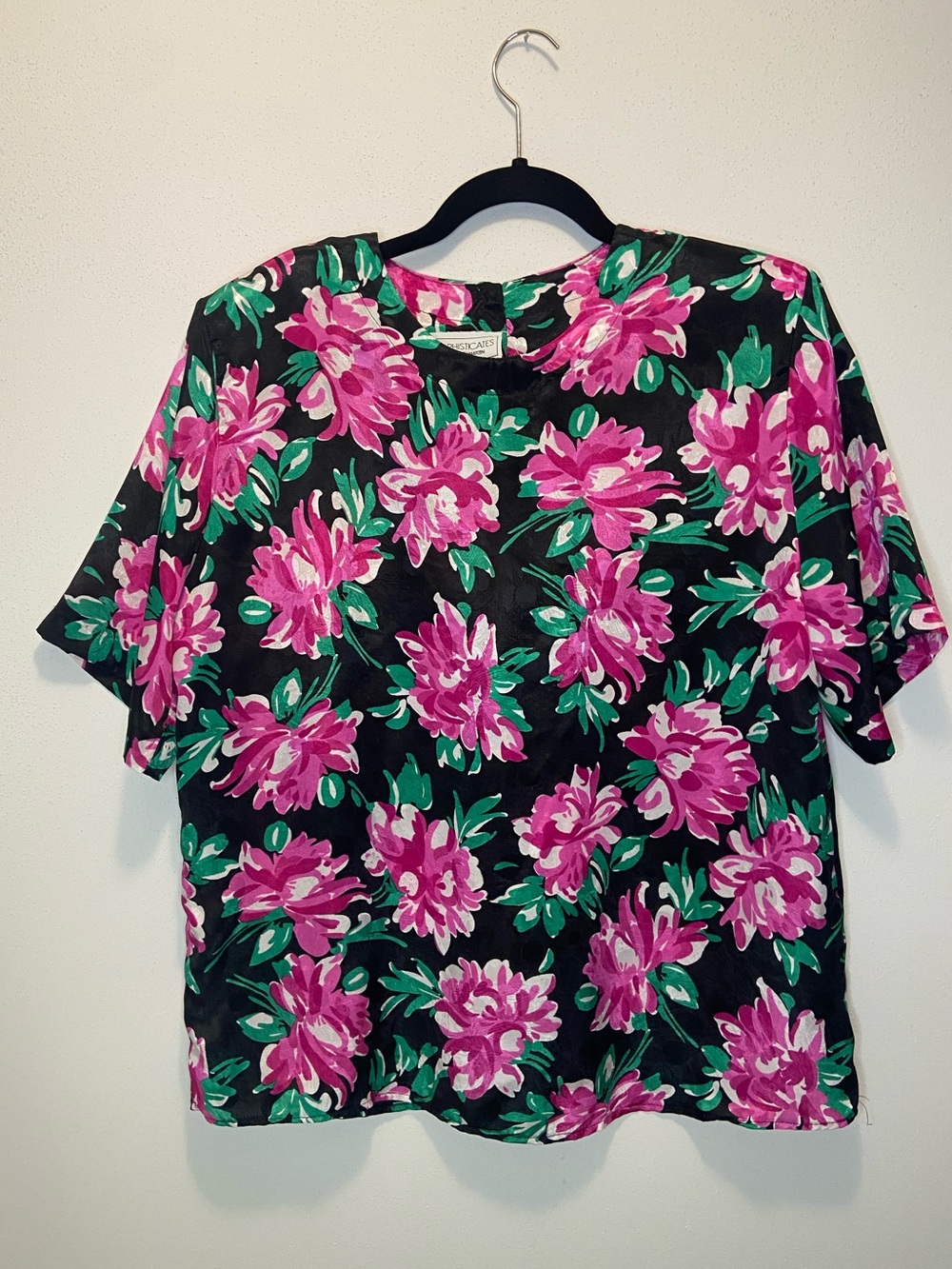VTG Floral Short-Sleeve Blouse in Black and Pink